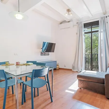 Fridays Flats Charming In Clot Apartment