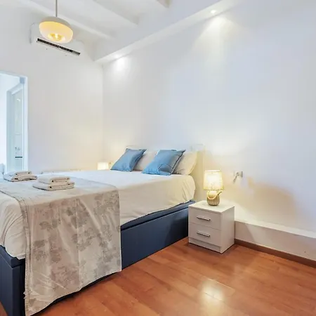 Fridays Flats Charming In Clot *
