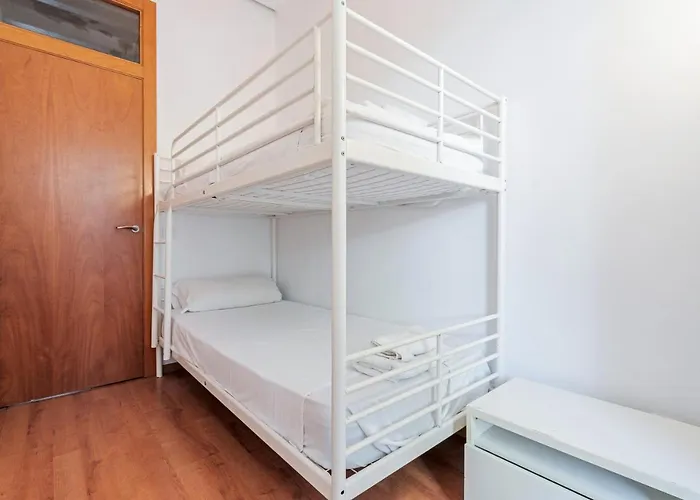 Bright 2br In Clot Desk Fiber Wi-fi *